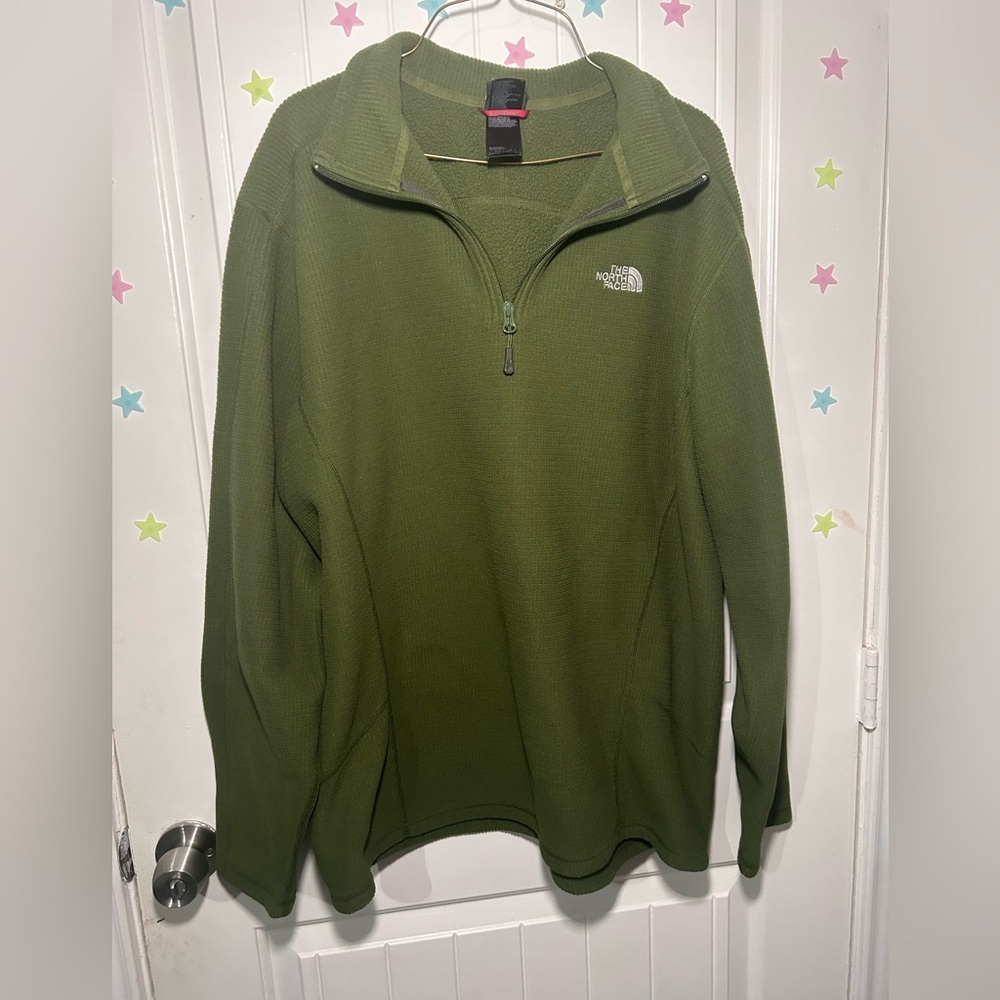 The North Face Men’s Green Quarter Zip Pullover Size XL